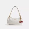Bolsos de hombro Teri en Signature Canvas