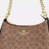 Bolsos de hombro Teri en Signature Canvas