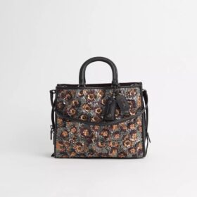 Bolsos Rogue restaurados con lentejuelas de cuero