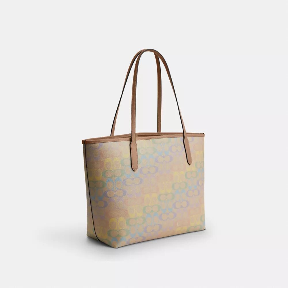 Bolsos Tote City en Signature Canvas