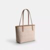 Bolsos Tote City mediano en Signature Canvas
