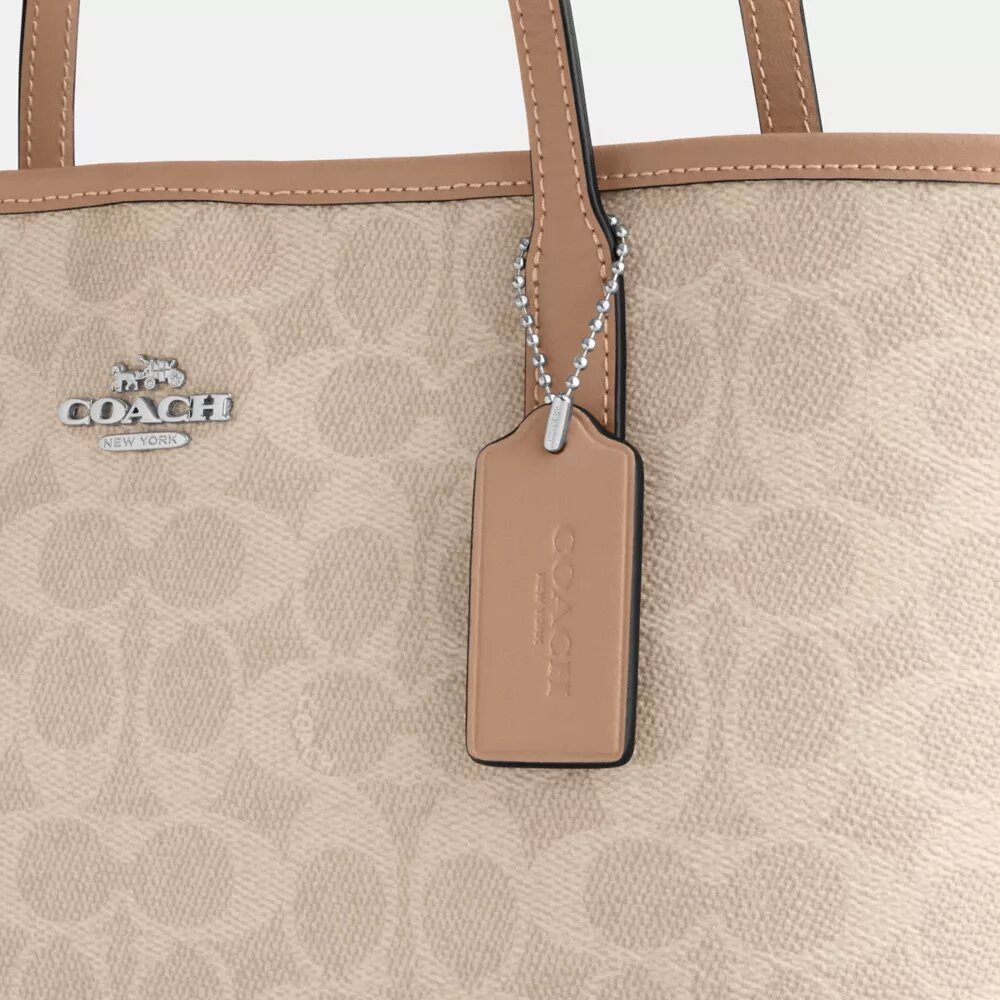 Bolsos Tote City mediano en Signature Canvas
