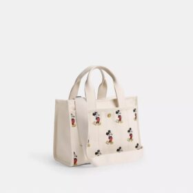 Bolsos Tote Disney X Coach Cargo 26 con Mickey Mouse en lona de algodón regenerativo