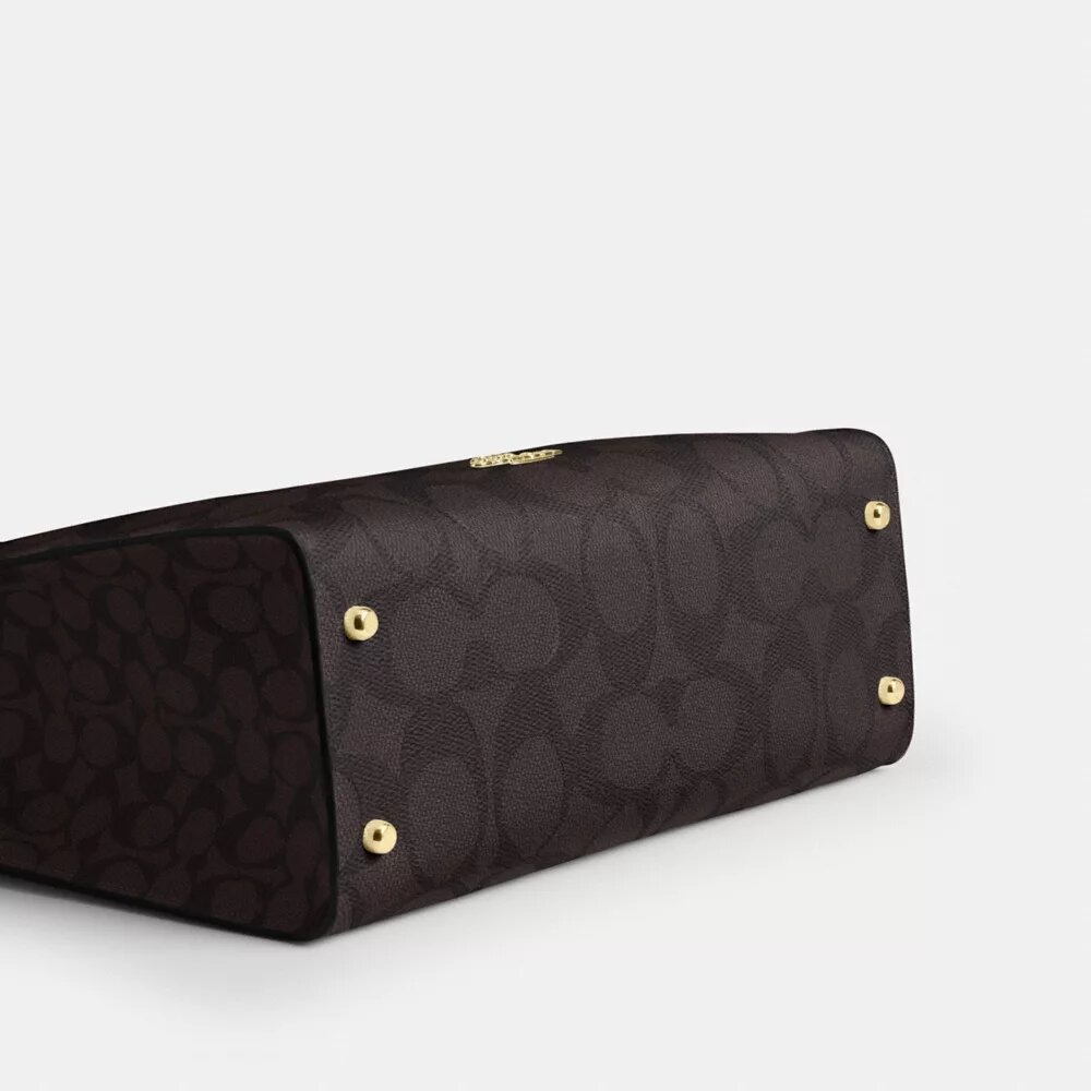 Bolsos Tote Maggie en Signature Canvas con diseño en bloques