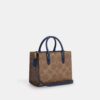 Bolsos Tote pequeño Maggie en Signature Canvas