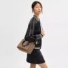 Bolsos Tote pequeño Maggie en Signature Canvas