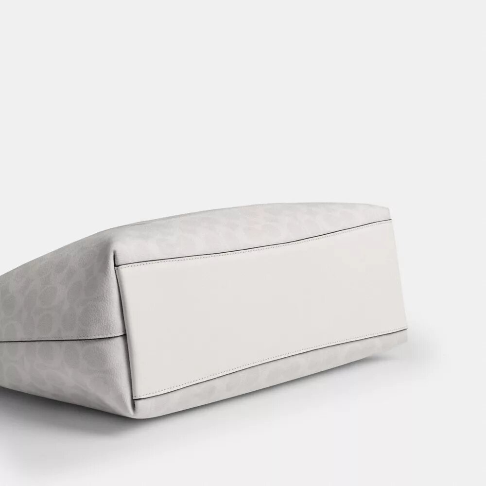 Bolsos Tote Signature Canvas