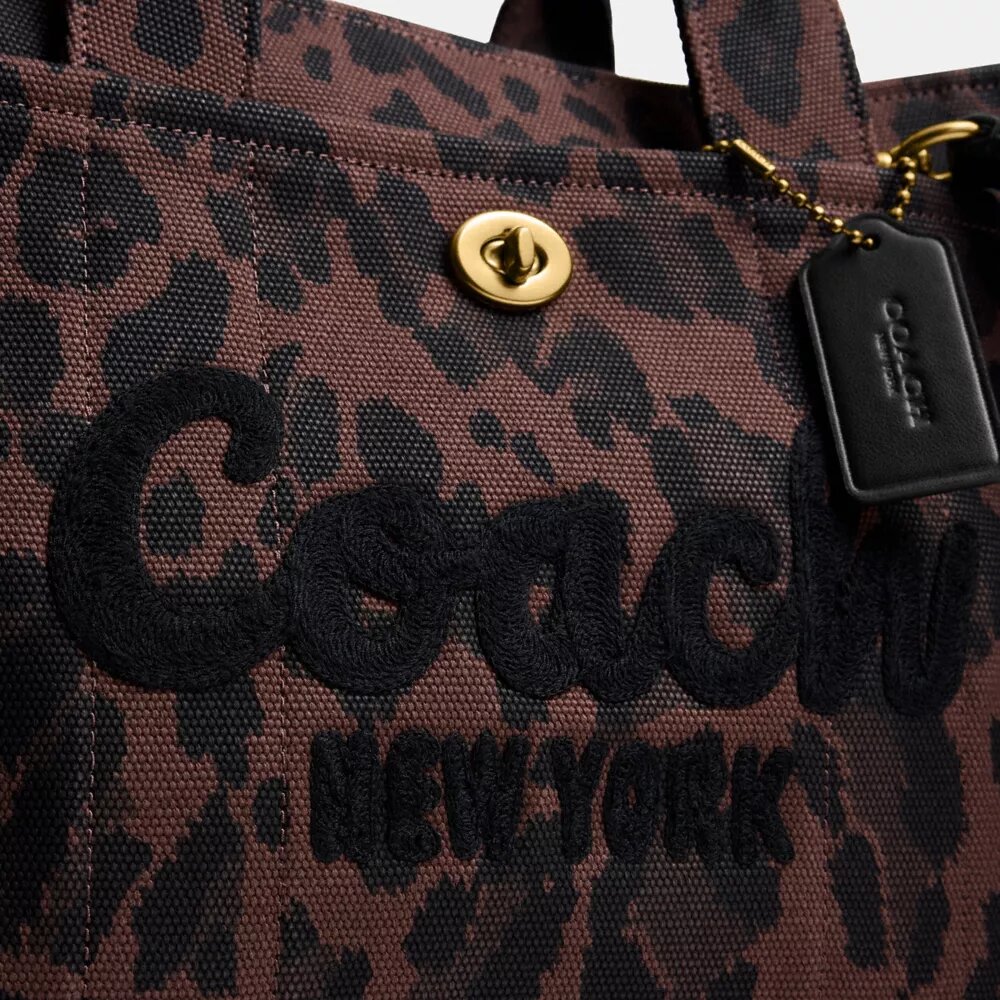 Bolsos Tote tipo cargo con estampado de leopardo