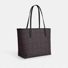 Bolsos Tote urbanos en Signature Canvas