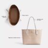 Bolsos Tote urbanos en Signature Canvas