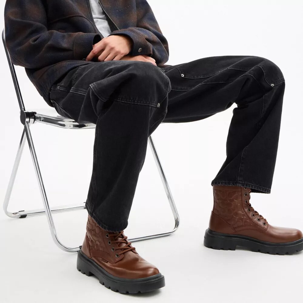 Botas militares en cuero exclusivo