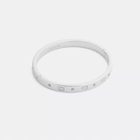 Brazalete con bisagra y letras «C» repetidas