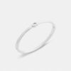 Brazalete delgado con bisagra característico