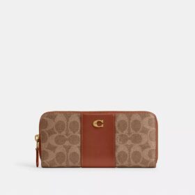 Cartera delgada tipo acordeón con cremallera Essential en Signature Canvas