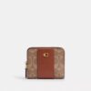 Cartera Essential en lona con bloques de color Signature Canvas