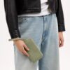 Cartera larga con cremallera alrededor y acolchado