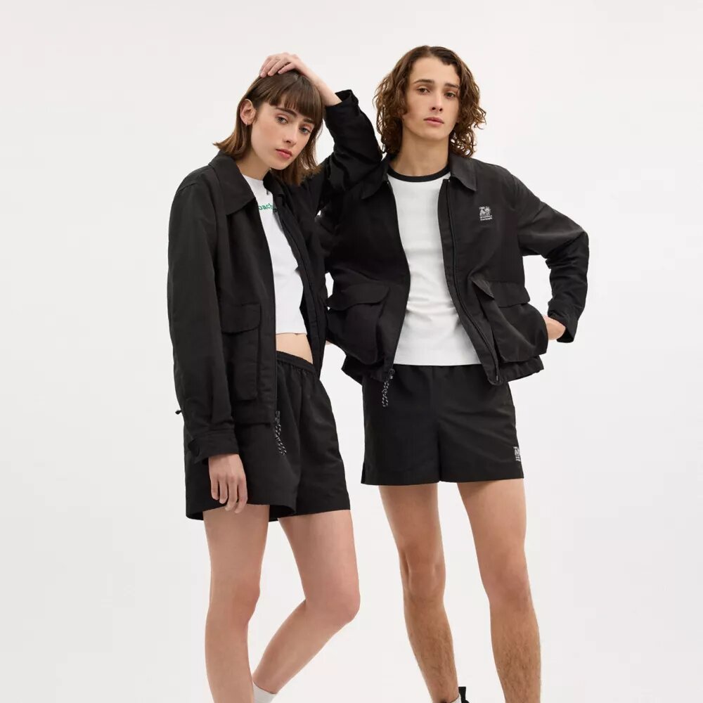 Chaqueta corta tipo cargo con presillas de Coachtopia