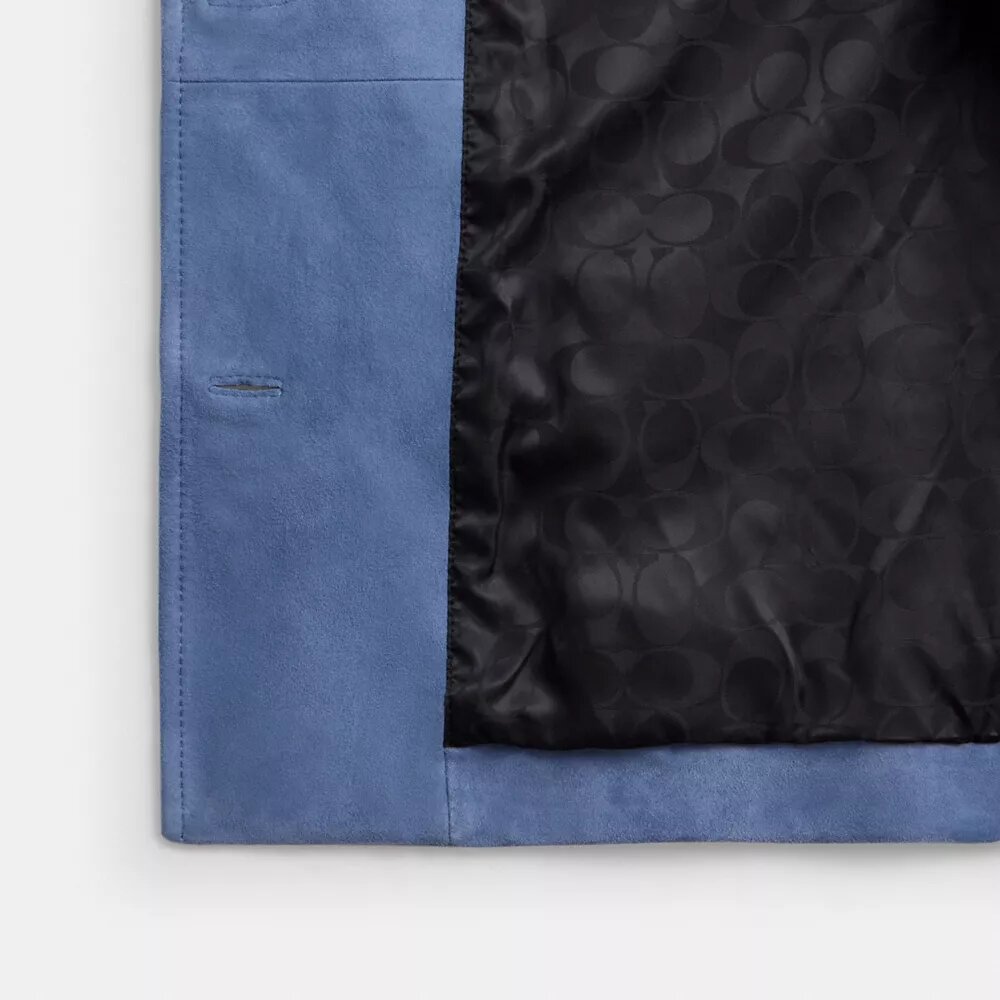 Chaqueta de gamuza con tachuelas