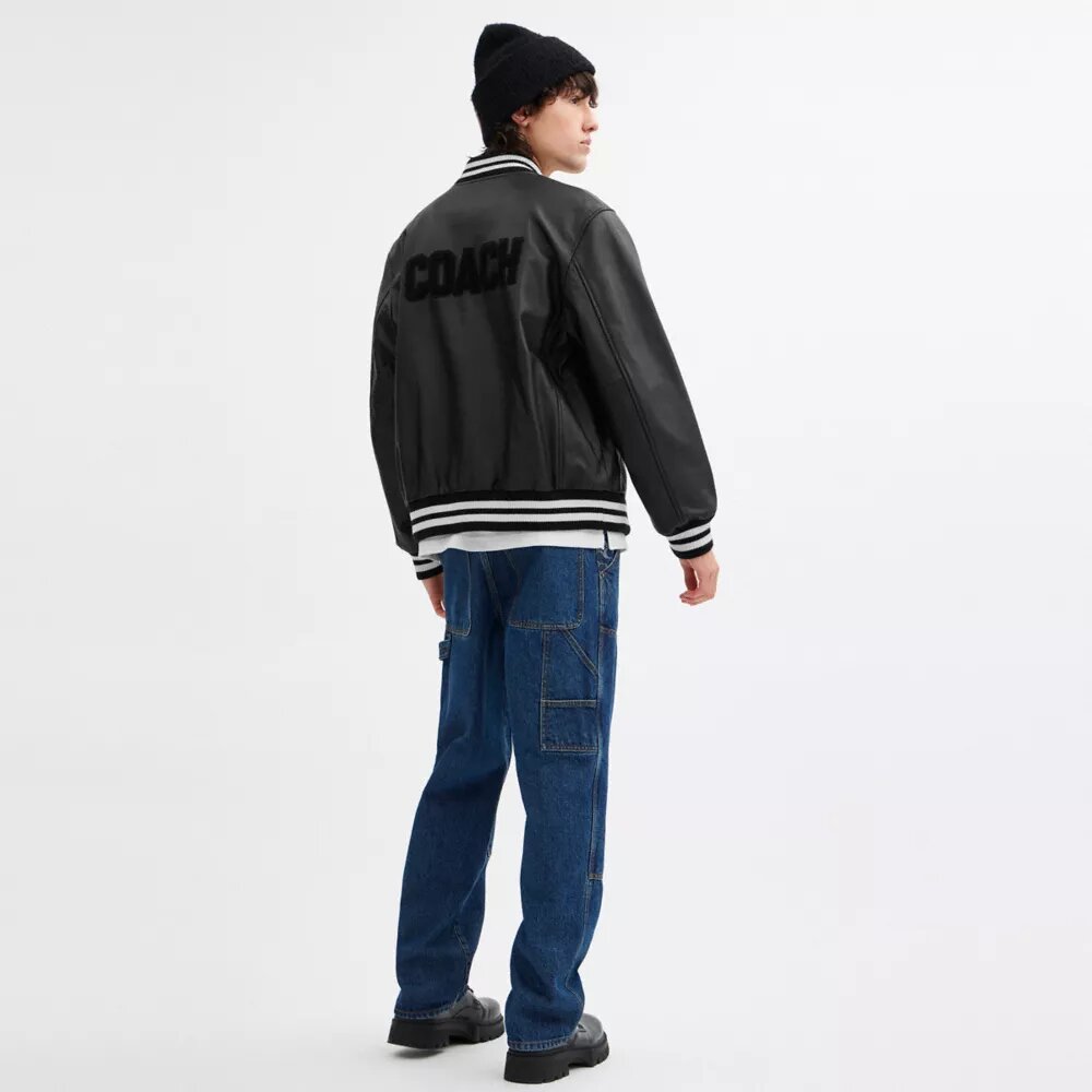Chaqueta universitaria de cuero