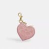 Colgante para bolsos con forma de corazón en denim característico