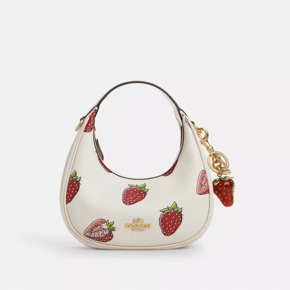 Colgante para bolsos con forma de fresa