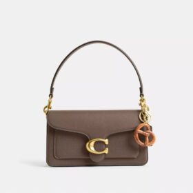 Colgante pequeño para bolso con forma de pretzel