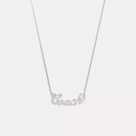 Collar con placa de nombre en letra cursiva Coach