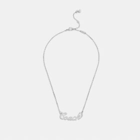 Collar con placa de nombre en letra cursiva Coach