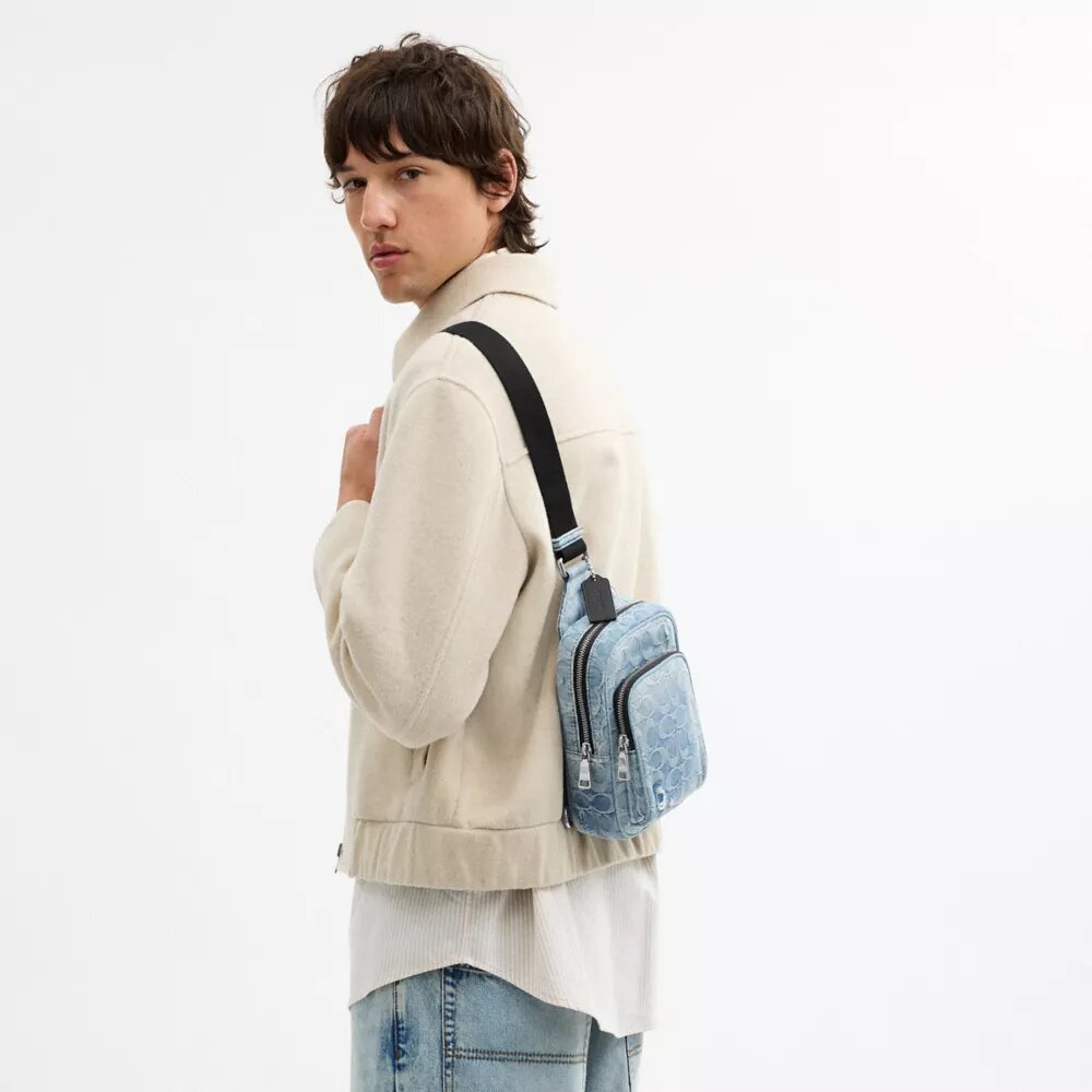 Mochila tipo bandolera Racer en denim exclusivo Loved