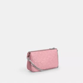 Nolita 19 en cuero exclusivo con diamante en forma de corazón