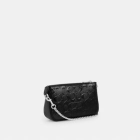Nolita 19 en cuero exclusivo con diamante en forma de corazón