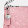 Nolita 19 en cuero exclusivo con diamante en forma de corazón