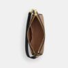 Nolita 19 en Signature Canvas