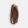 Nolita 19 en Signature Canvas