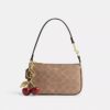 Nolita 19 en Signature Canvas