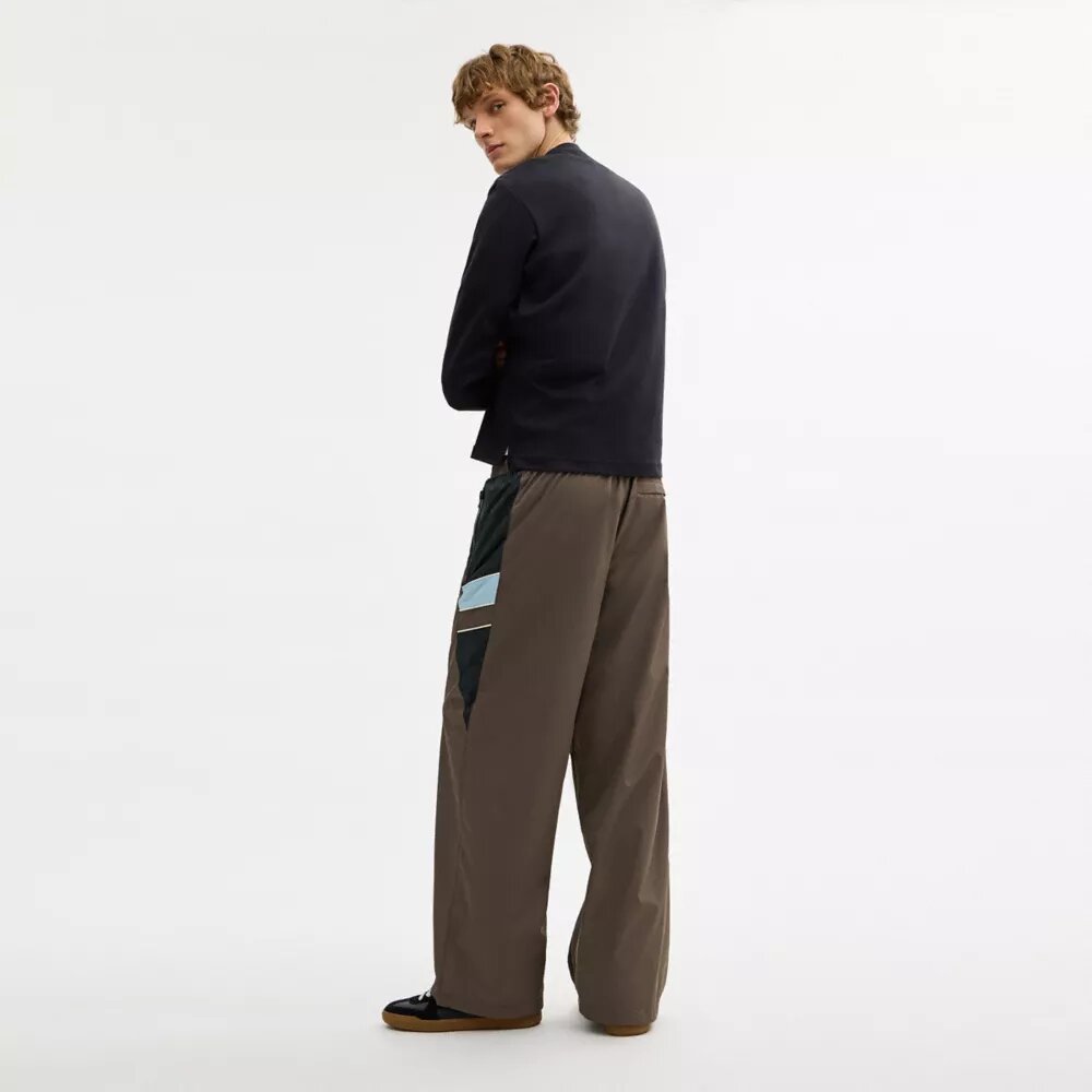 Pantalones deportivos de pierna recta en poliéster reciclado