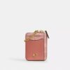 Portatarjetas con cadena Essential en Signature Canvas