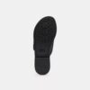 Sandalias con hebillas entrecruzadas