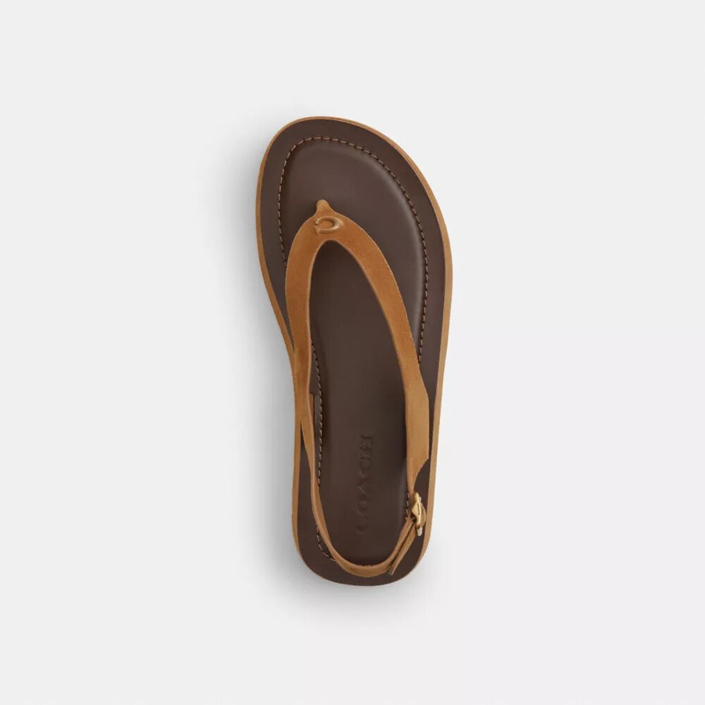 Sandalias de plataforma con «C» esculpida