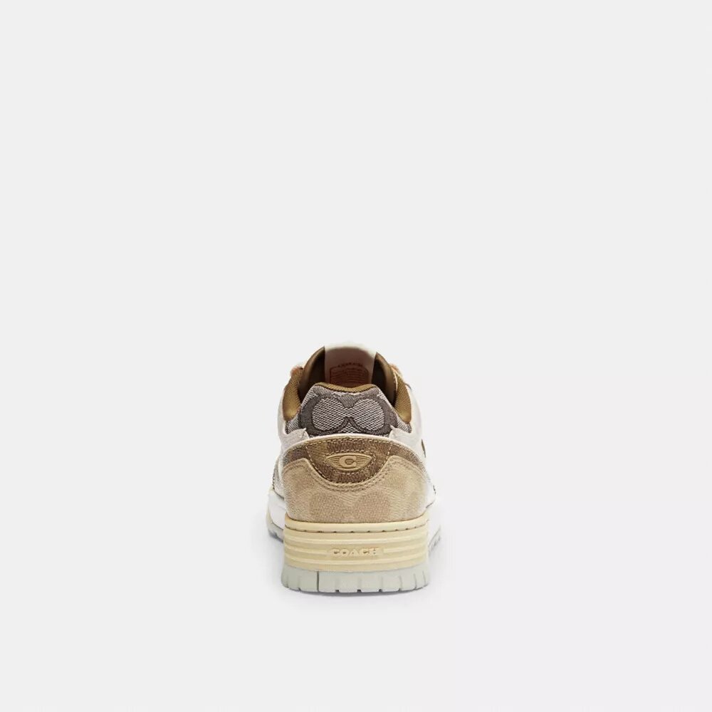 Zapatillas Soho en el estilo característico