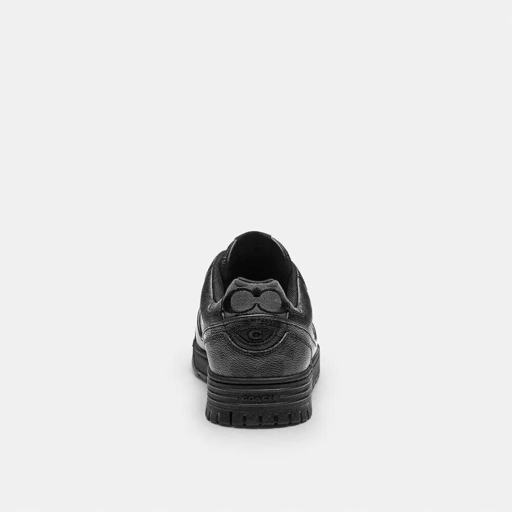 Zapatillas Soho en el estilo característico