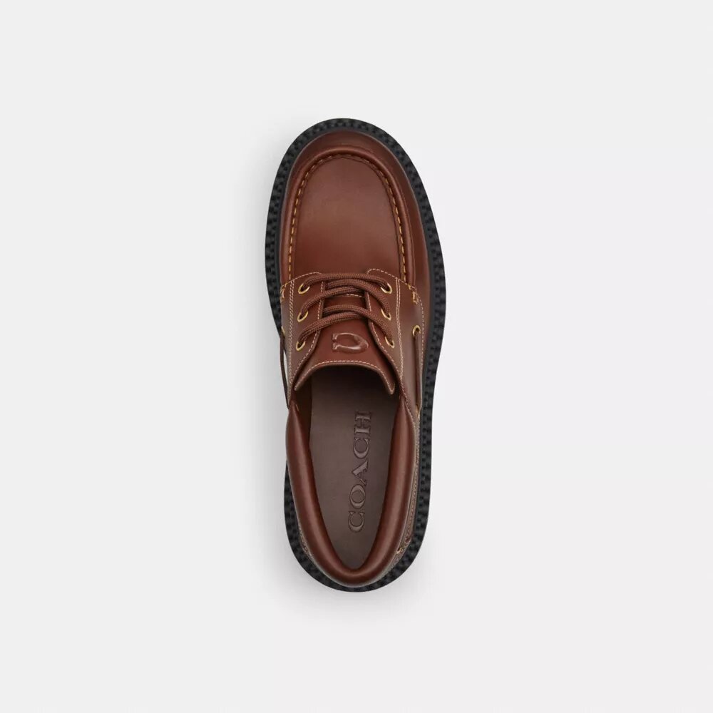 Zapatos náuticos con suela de tacos