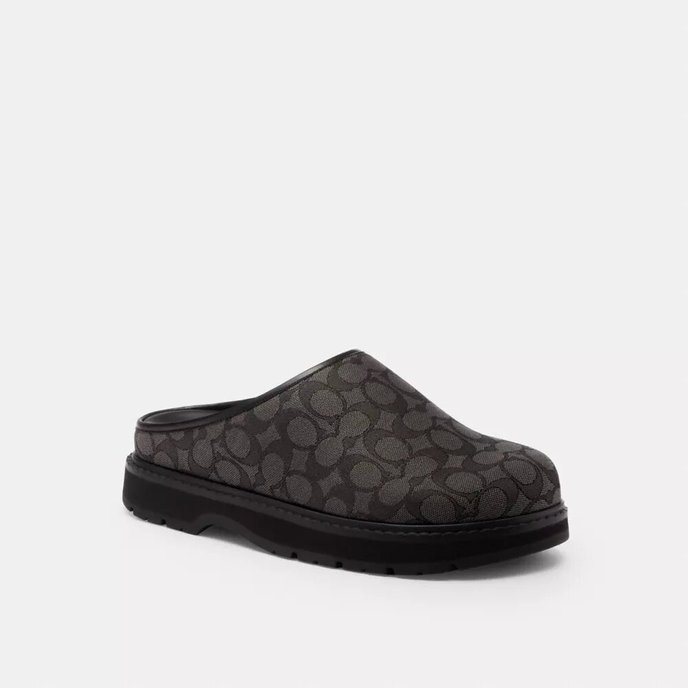 Zueco deportivo en jacquard característico