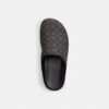 Zueco deportivo en jacquard característico