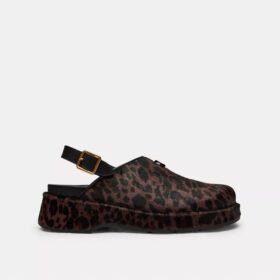 Zuecos de plataforma en forma de C y estampado de leopardo